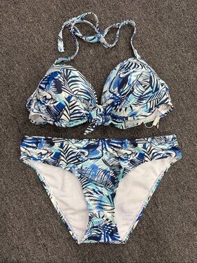 Surf Gear Blue Tropical Leaf Print Push-Up Bikini Set